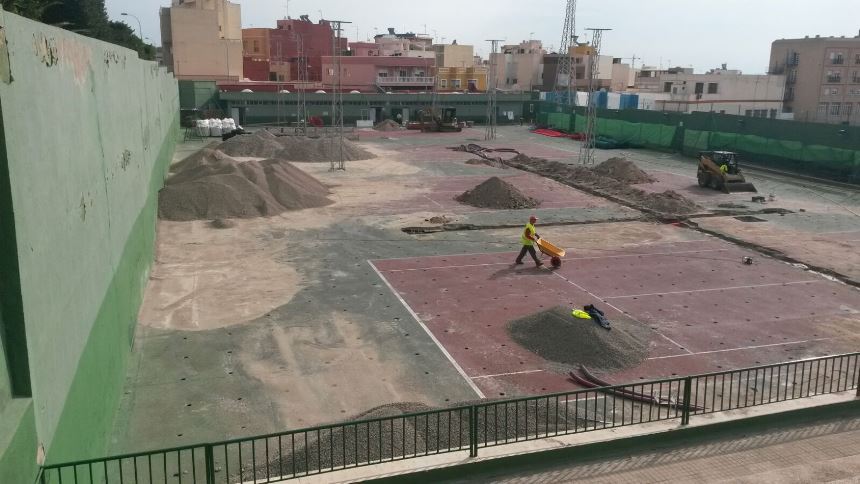 transformacion pistas de tenis de cemento a tierra batida Celabasa